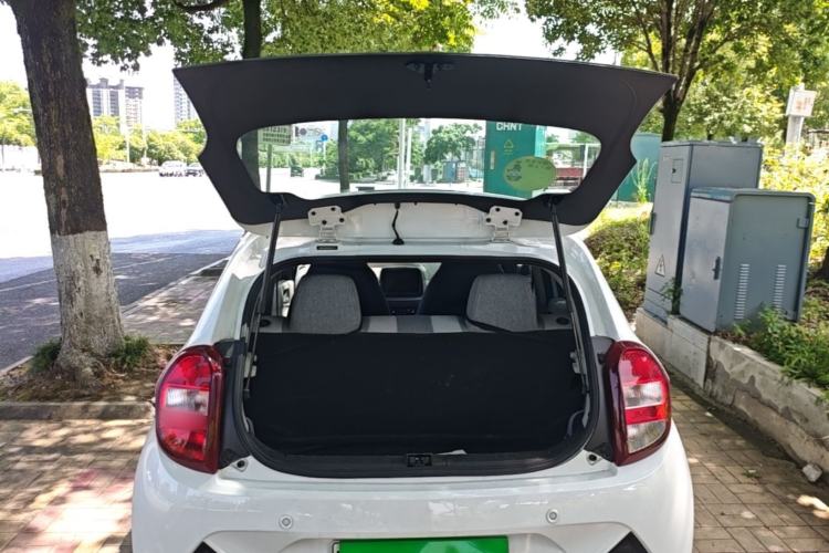 Used JMEV Xiao Qilin 2023 Joyful Edition 201km Luxury Model Trunk