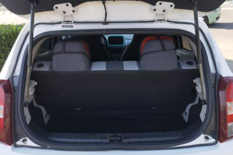 Used JMEV Xiao Qilin 2023 Joyful Edition 201km Comfort Model Trunk