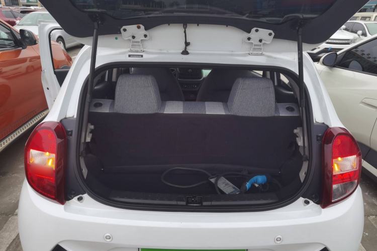 Used JMEV Xiao Qilin 2023 Joyful Edition 201km Comfort Model Trunk