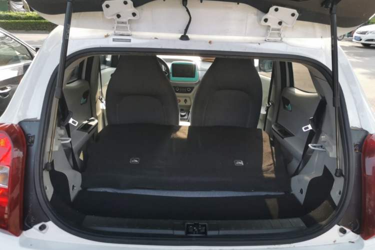 Used JMEV Xiao Qilin 2023 Joyful Edition 201km Comfort Model Trunk