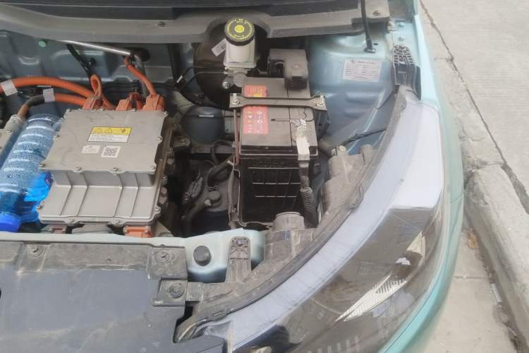 Used JMEV Xiao Qilin 2024 201km Comfort Version Engine Bay Left