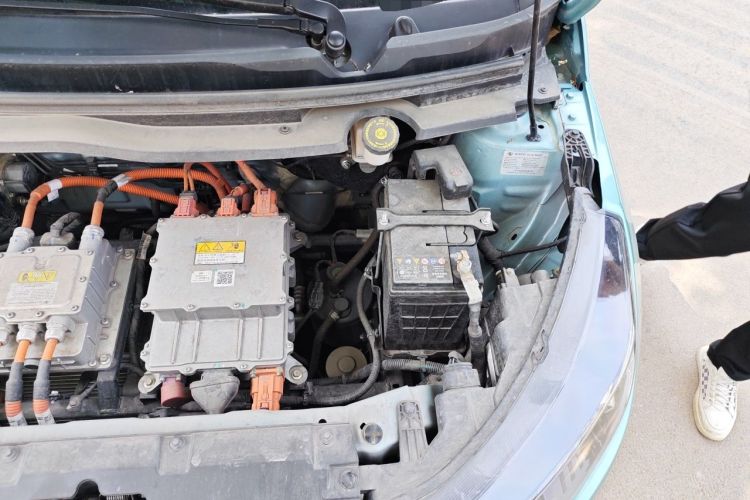 Used JMEV Xiao Qilin 2024 201km Comfort Version Engine Bay Left