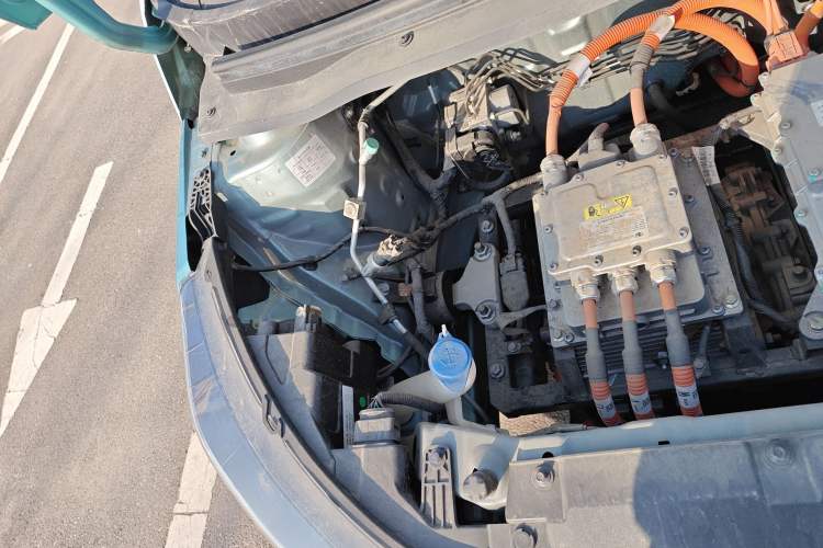 Used JMEV Xiao Qilin 2024 201km Comfort Version Engine Bay Right