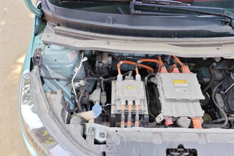 Used JMEV Xiao Qilin 2024 201km Comfort Version Engine Bay Right