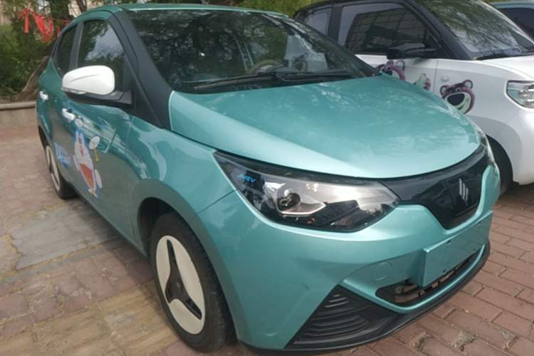 Used JMEV Xiao Qilin 2024 201km Comfort Version Front Right 45 Deg