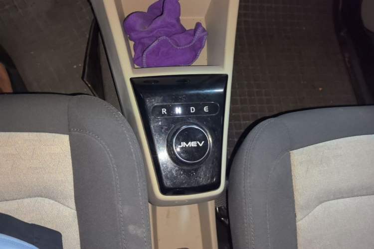 Used JMEV Xiao Qilin 2024 201km Comfort Version Gear Lever
