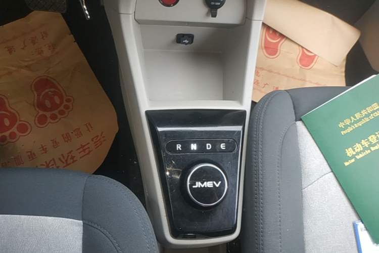 Used JMEV Xiao Qilin 2024 201km Comfort Version Gear Lever