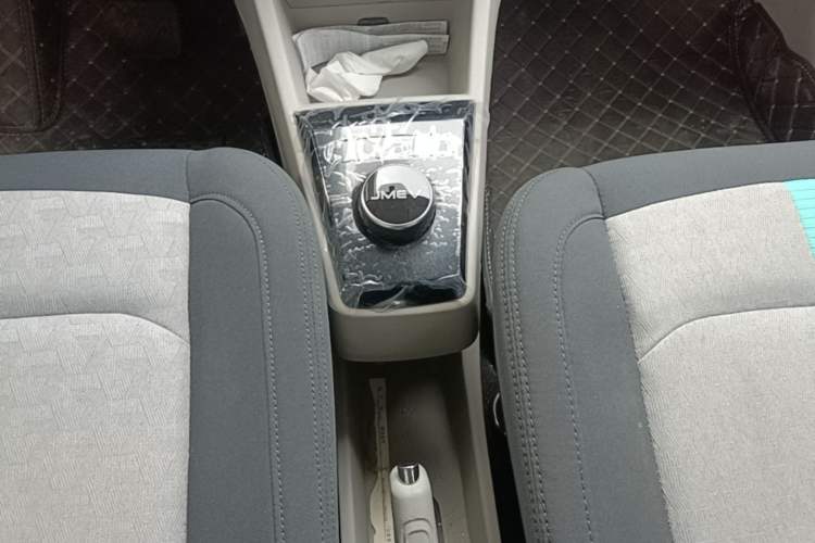 Used JMEV Xiao Qilin 2024 201km Comfort Version Gear Lever