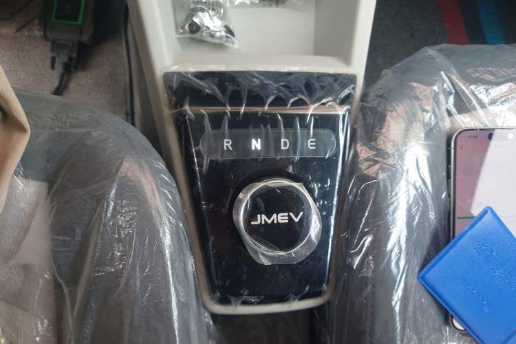 Used JMEV Xiao Qilin 2024 201 km Luxury Version Gear Lever