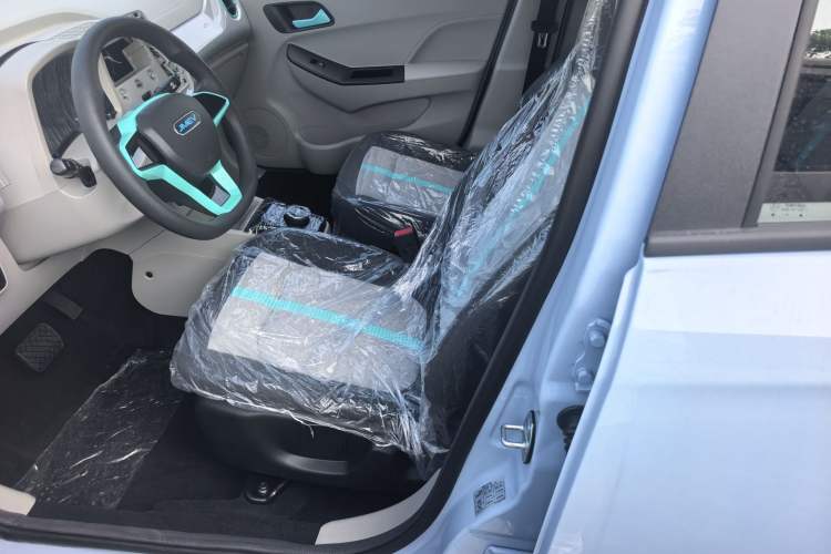 Used JMEV Xiao Qilin 2024 201km Comfort Version Interior 1