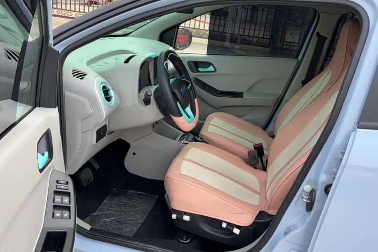 Used JMEV Xiao Qilin 2024 201km Comfort Version Interior 1