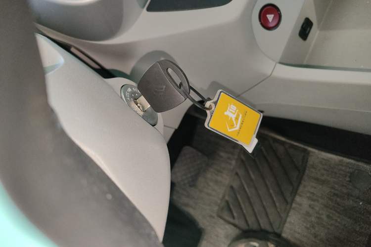 Used JMEV Xiao Qilin 2024 201km Comfort Version Interior 1