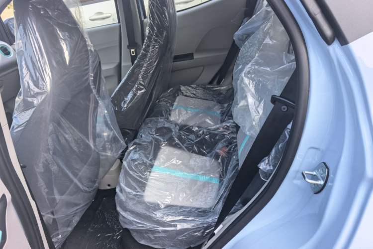 Used JMEV Xiao Qilin 2024 201km Comfort Version Interior 2