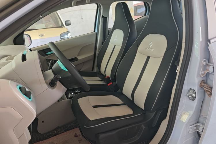 Used JMEV Xiao Qilin 2024 201 km Luxury Version Left Front Seat