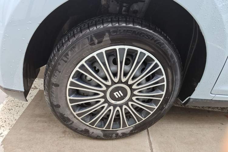 Used JMEV Xiao Qilin 2024 201km Comfort Version Left Front Wheel Hub