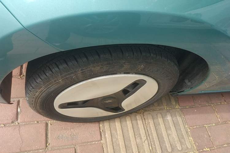 Used JMEV Xiao Qilin 2024 201km Comfort Version Left Front Wheel Hub