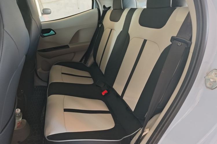 Used JMEV Xiao Qilin 2024 201 km Luxury Version Left Rear Seat