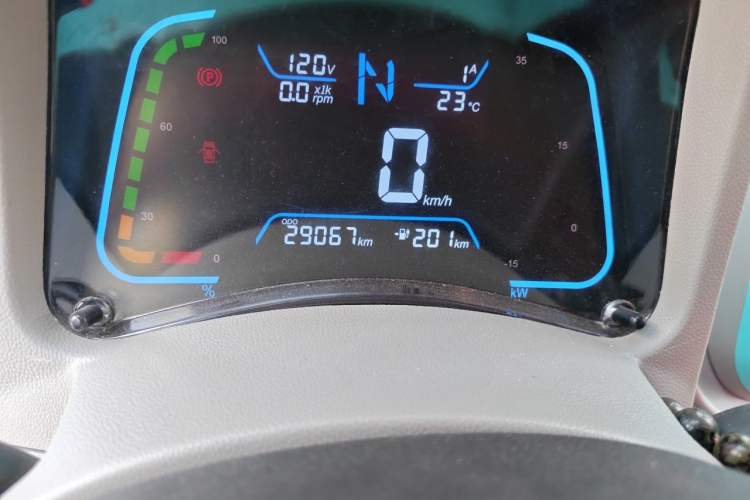 Used JMEV Xiao Qilin 2024 201km Comfort Version Odometer Close Up