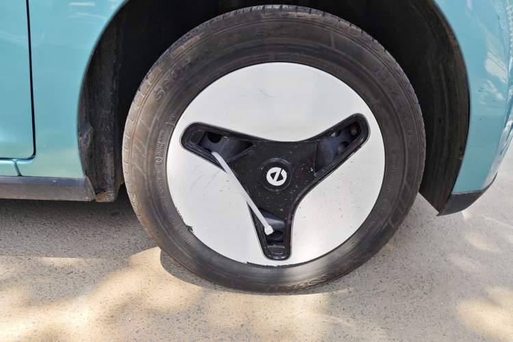 Used JMEV Xiao Qilin 2024 201km Comfort Version Right Front Wheel Hub