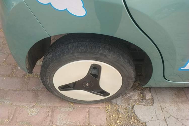 Used JMEV Xiao Qilin 2024 201km Comfort Version Right Rear Wheel Hub
