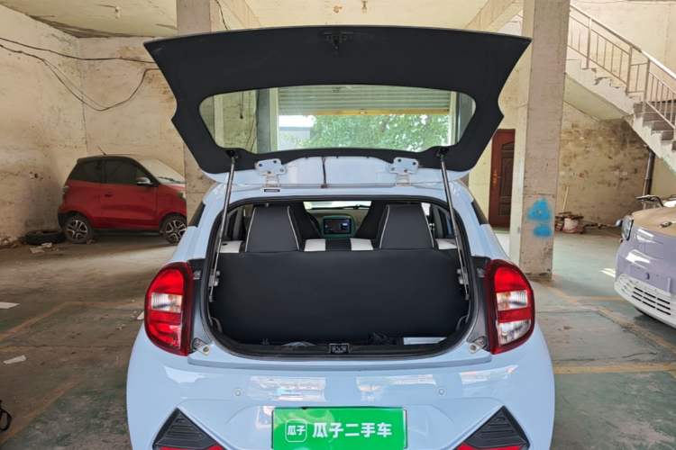 Used JMEV Xiao Qilin 2024 201 km Luxury Version Trunk