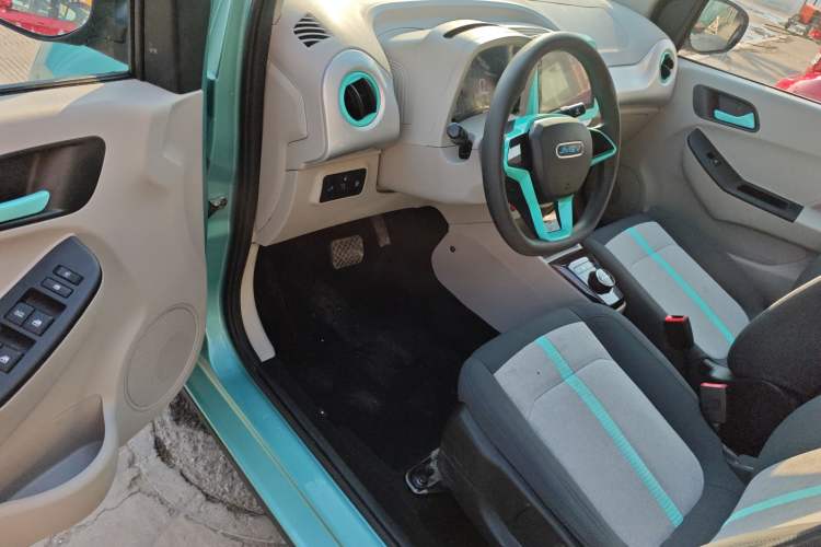 Used JMEV Xiao Qilin 2024 201 km Luxury Version Driver Seat