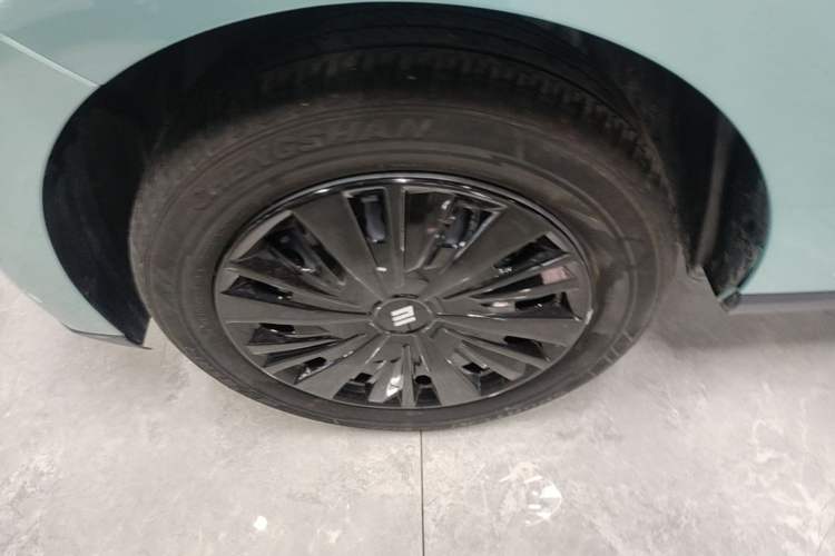 Used JMEV Xiao Qilin 2024 201km Comfort Version Exterior 4