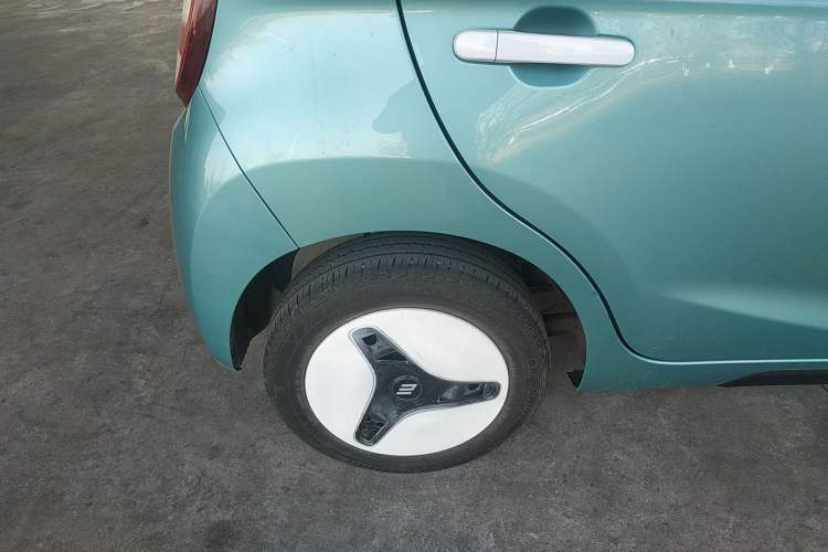 Used JMEV Xiao Qilin 2024 201km Comfort Version Exterior 4