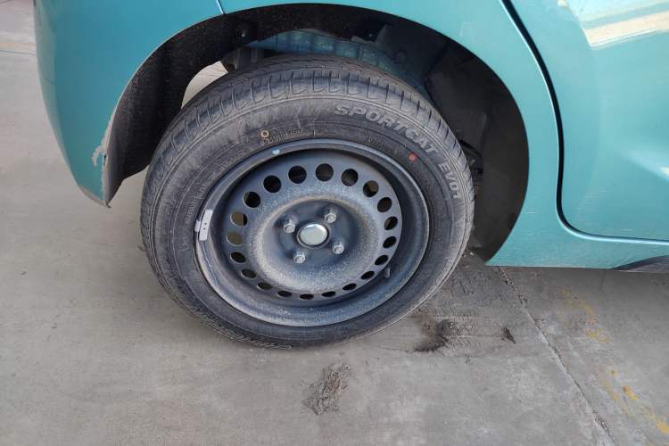 Used JMEV Xiao Qilin 2024 201km Comfort Version Exterior 8