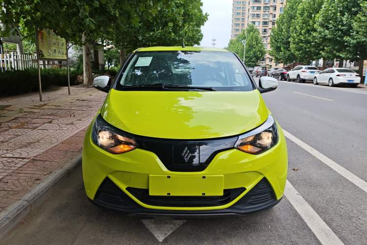 Used JMEV Xiao Qilin 2024 201km Comfort Version Front