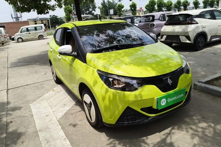 Used JMEV Xiao Qilin 2024 201km Comfort Version Front Right 45 Deg