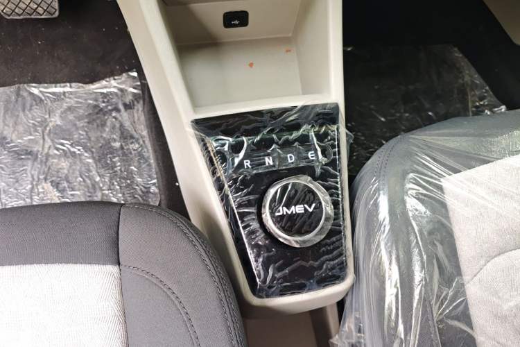 Used JMEV Xiao Qilin 2024 201km Comfort Version Gear Lever