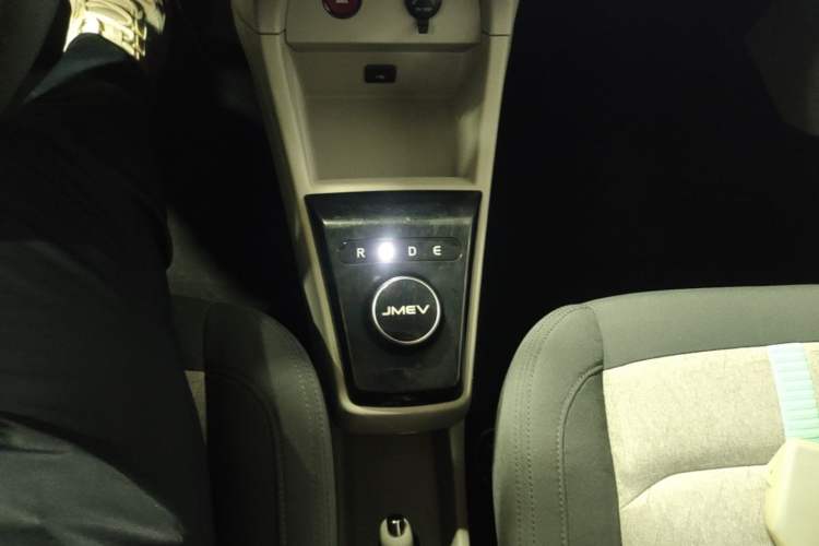 Used JMEV Xiao Qilin 2024 201km Comfort Version Gear Lever