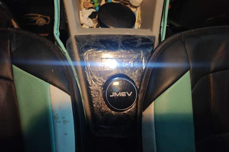 Used JMEV Xiao Qilin 2024 201km Comfort Version Gear Lever