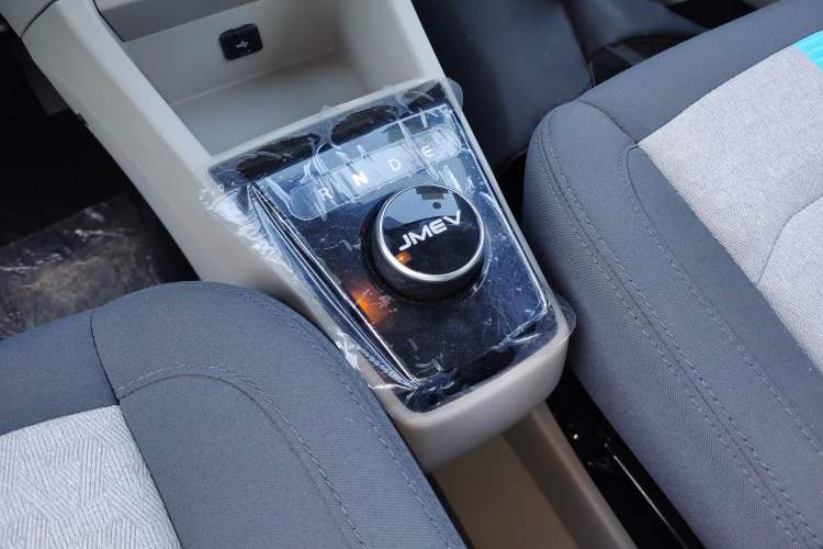 Used JMEV Xiao Qilin 2024 201km Comfort Version Gear Lever