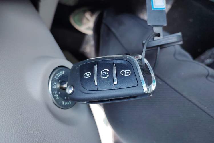 Used JMEV Xiao Qilin 2024 201km Comfort Version Interior 1