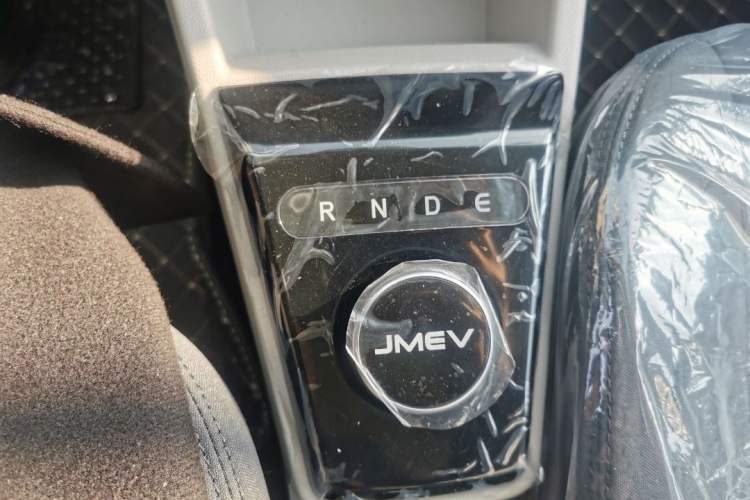 Used JMEV Xiao Qilin 2024 201km Comfort Version Interior 2