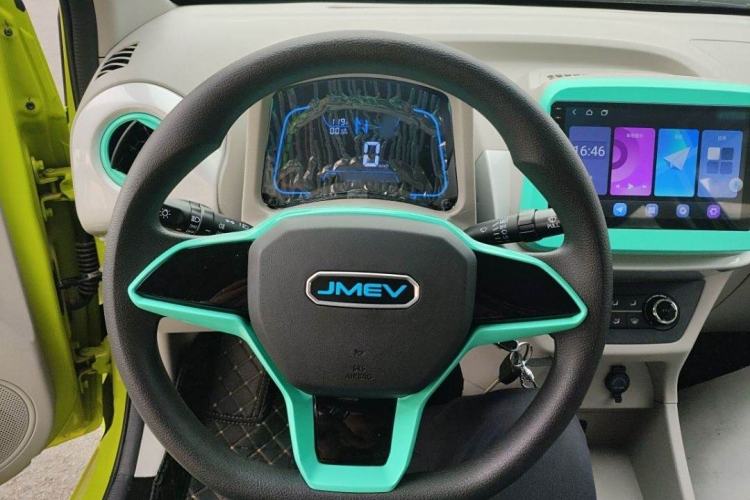Used JMEV Xiao Qilin 2024 201km Comfort Version Interior 2
