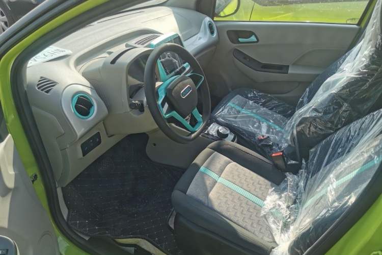 Used JMEV Xiao Qilin 2024 201km Comfort Version Interior 3