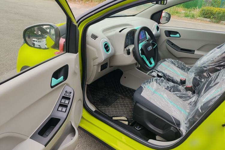 Used JMEV Xiao Qilin 2024 201km Comfort Version Interior 3