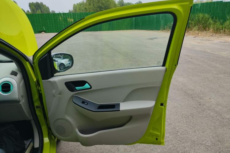 Used JMEV Xiao Qilin 2024 201km Comfort Version Interior 5