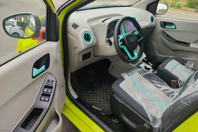 Used JMEV Xiao Qilin 2024 201km Comfort Version Interior 5