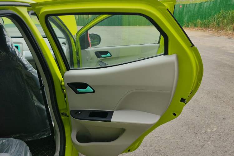 Used JMEV Xiao Qilin 2024 201km Comfort Version Interior 6