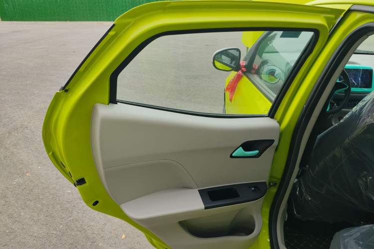 Used JMEV Xiao Qilin 2024 201km Comfort Version Interior 8
