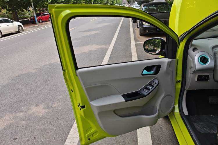 Used JMEV Xiao Qilin 2024 201km Comfort Version Left Front Door Interior