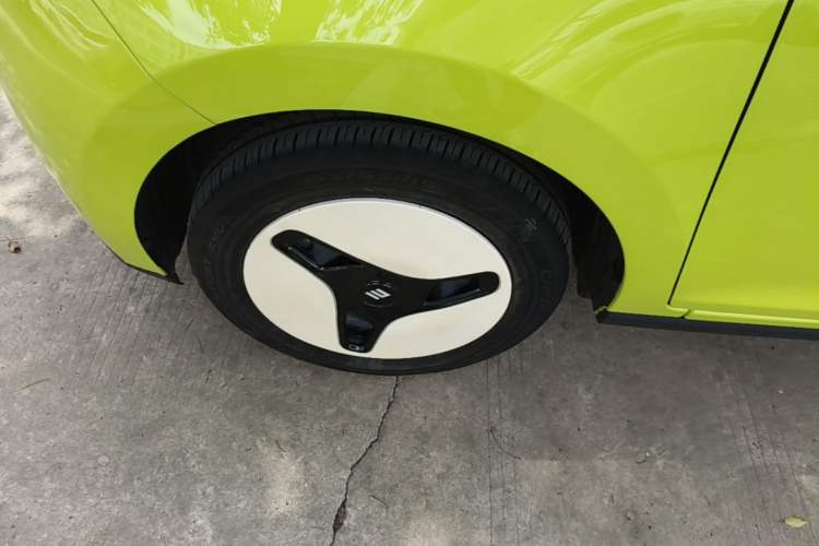 Used JMEV Xiao Qilin 2024 201km Comfort Version Left Front Wheel Hub