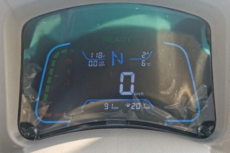 Used JMEV Xiao Qilin 2024 201km Comfort Version Odometer Close Up