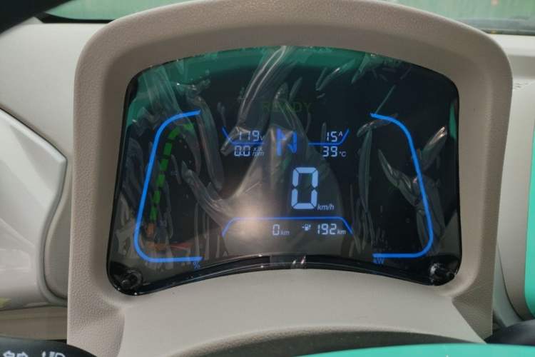 Used JMEV Xiao Qilin 2024 201km Comfort Version Odometer Close Up