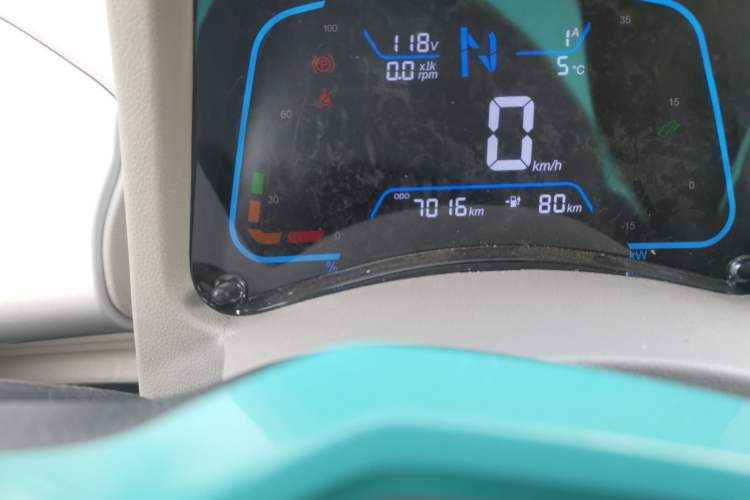 Used JMEV Xiao Qilin 2024 201km Comfort Version Odometer Close Up