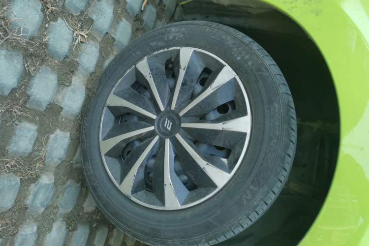 Used JMEV Xiao Qilin 2024 201km Comfort Version Right Front Wheel Hub
